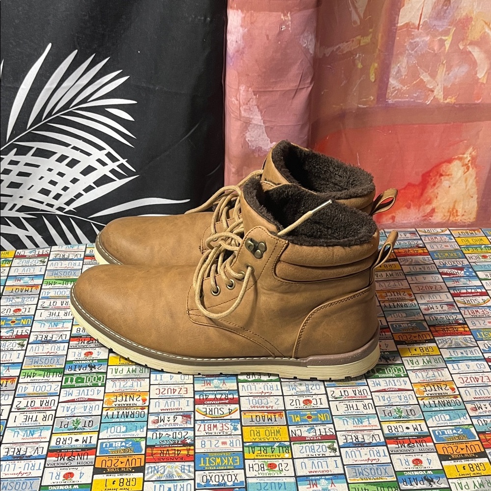Men’s Brown Lace-Up Winter Boots Size 9.5
